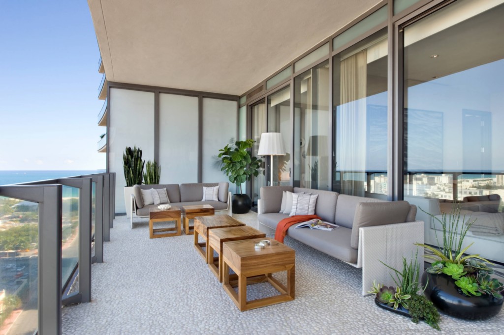 15 Amazing Ways To Spice Up Your Modern Balcony